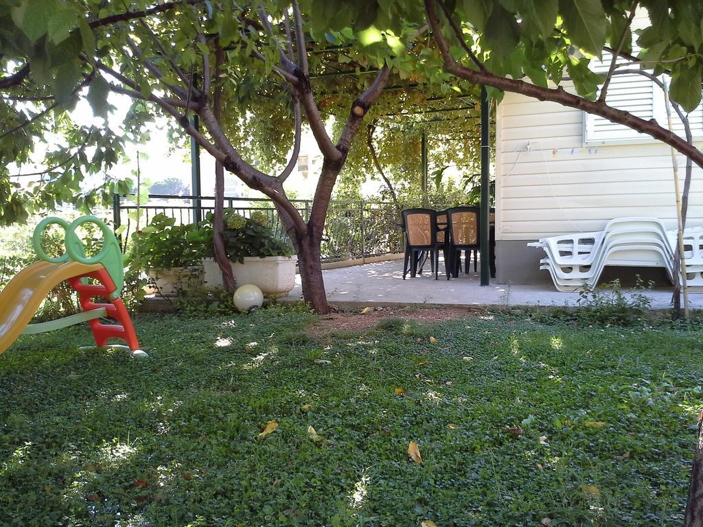 Holiday Home Garden Затон Экстерьер фото